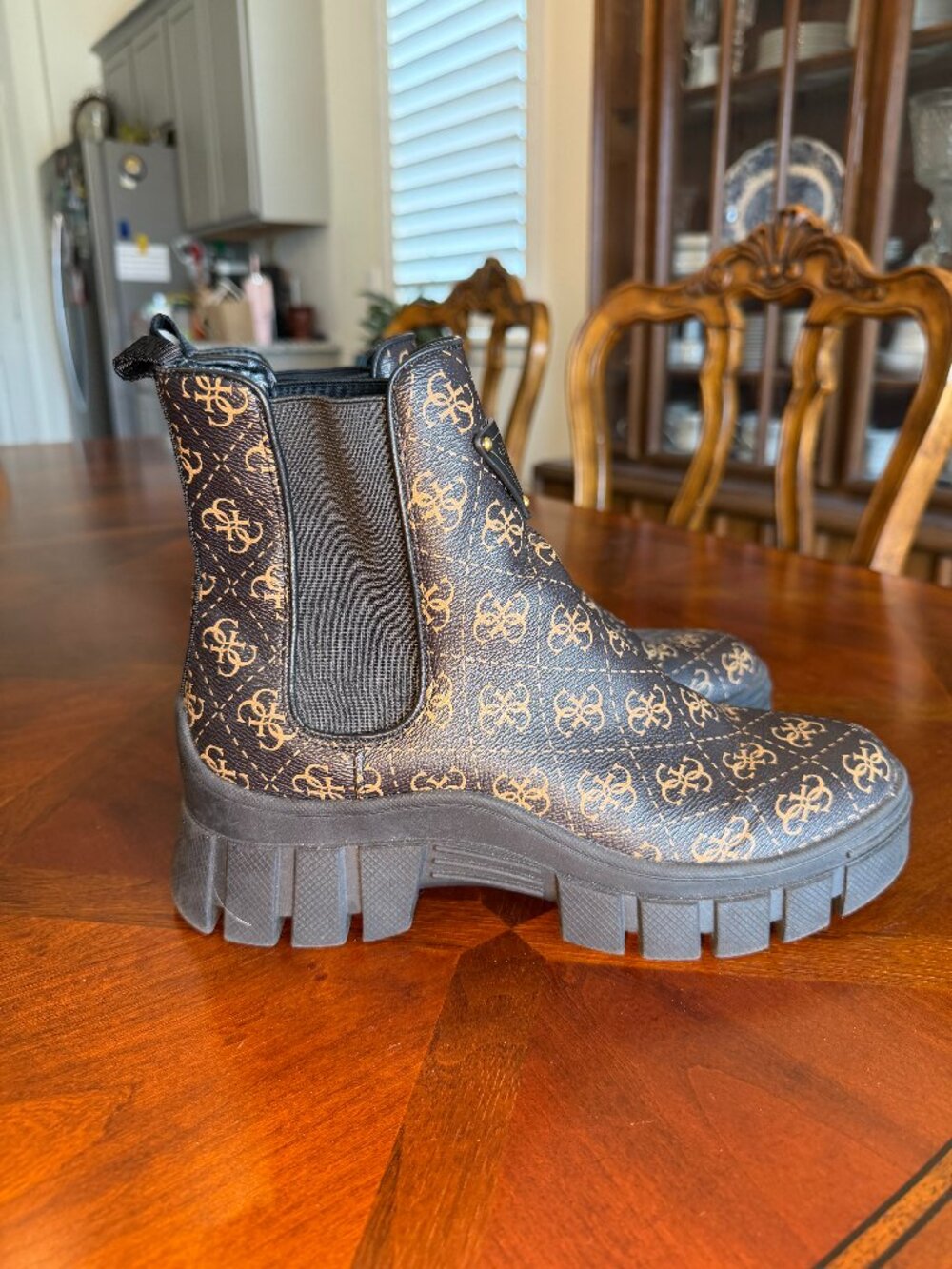 GUESS Monogram Platform Chelsea Combat Boots Size 9M